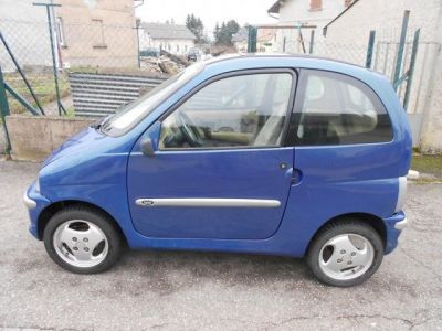 Donne voiturette Ligier nova 500