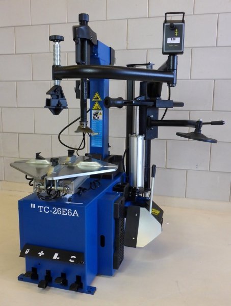 Machine démonte pneus 12 à 26'' 220v Automatique avec 2 bras d’assistance