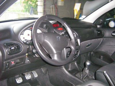 Tres belle Peugeot 206 (2) 1.6 Quiksilver