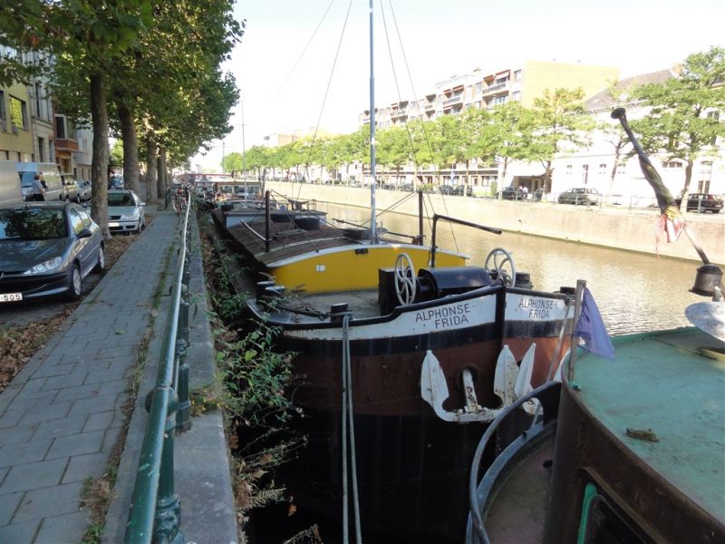 PENICHE POUR TRANSFORMATION EN LOFT 200m²!!! 