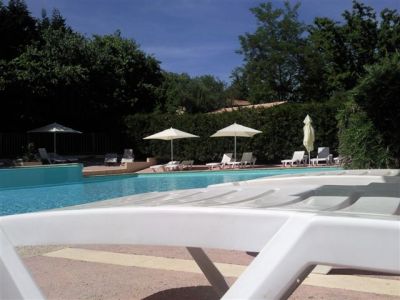 Sud ardeche locations  avec grande piscine sécurisée
