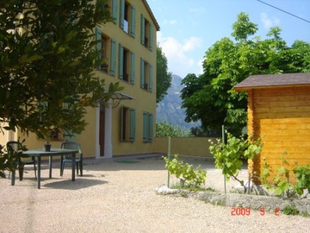 F4 en villa 20 mn de sophia antipolis, cannes & nice