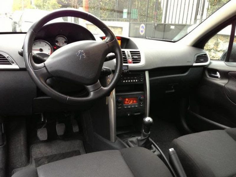 Peugeot 207 1.6 hdi 