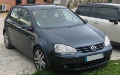 Tres bel Golf V SPORT 2.0 TDI 140