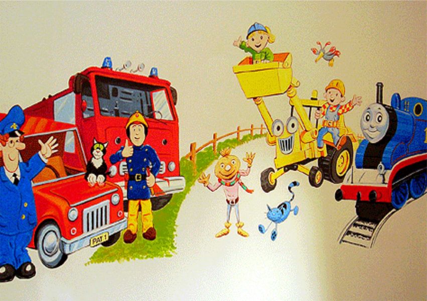 Dessins murales décoratifs intérieurs. L'art des enfants.CESU.  