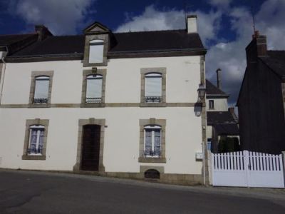 BELLE MAISON DE VILLE, 56160 Guémené-sur-Scorff.