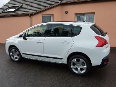 3008 allure E-HDI 115cv stop & start