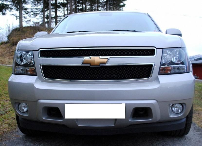  Chevrolet Suburban 1500 LT,7