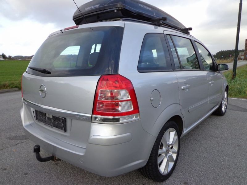 Opel Zafira 1.9 CDTI120 Elegance