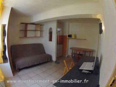 Vends studio à  Toulon place de la cathédrale