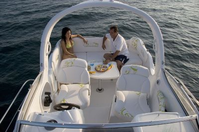 LOCATION DE BATEAU HABITABLE POUR 6 PERS A 270 €/JOUR