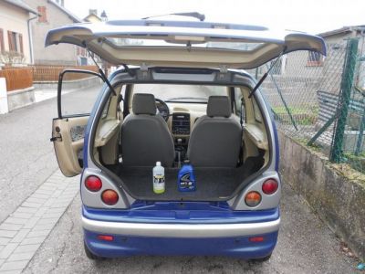 Donne voiturette Ligier nova 500