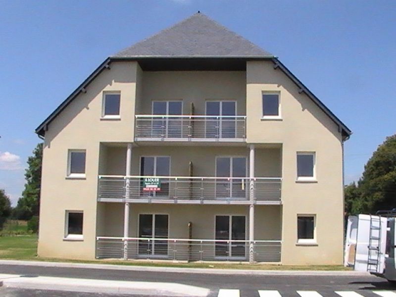 A loué à MORLASS (64160),  2 pièces, 44 m², exposition Sud