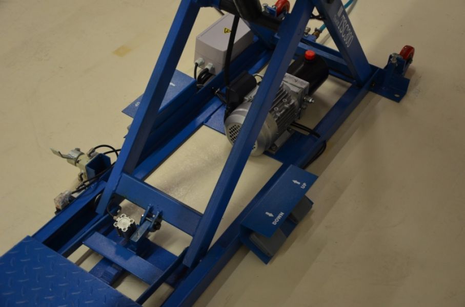 Table élévatrice pour scooters et motos TS-C300 jusqu’à 300 kg de charge utile t