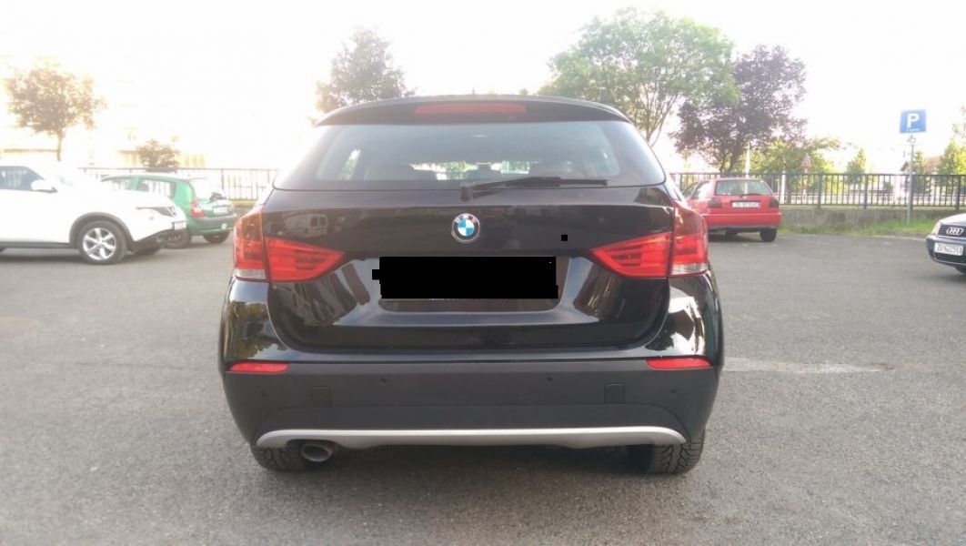 DONNE MA VOITURE BMW X1 18D