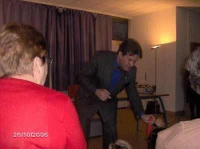 Spectacle de magie en close-up et cours à réserver...