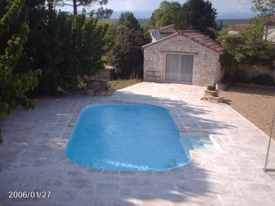 Gites les Cigales avec piscine