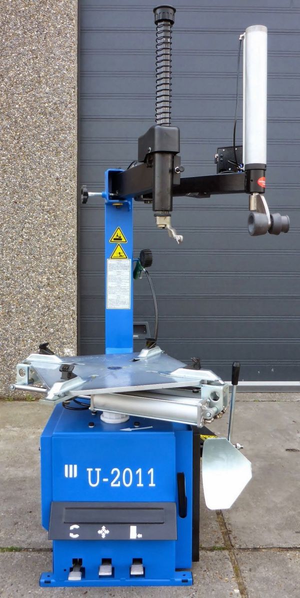 Machine demonte pneus 10 a 24'' +bras auxiliaire	 